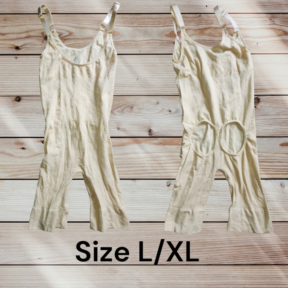 Cream Ribbed "Booty POPing" Bodysuit